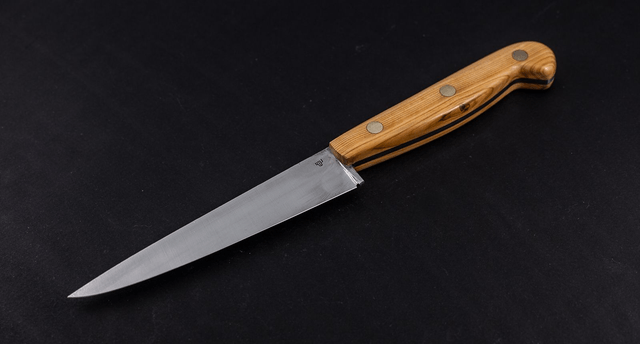 Couteau utile traditionnel - manche en if, lame carbone