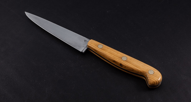 Couteau utile traditionnel - manche en if, lame carbone