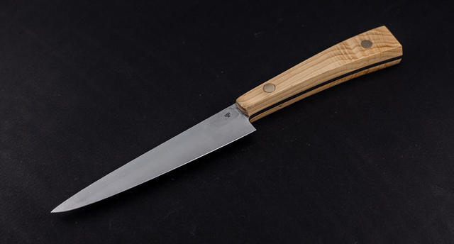 Couteau utile design - manche en if de qualité exceptionnelle, lame carbone