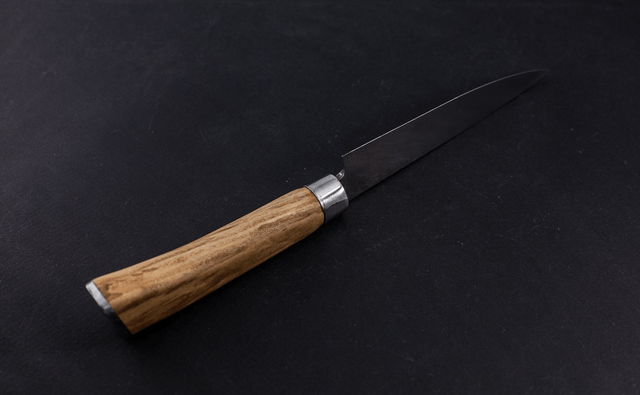 Couteau utile moderne - manche en frêne olivier, lame carbone