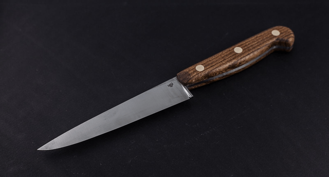 Couteau utile traditionnel - manche en orme, lame inox